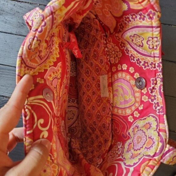 Vera Bradley Purse  - Picture 4 of 8